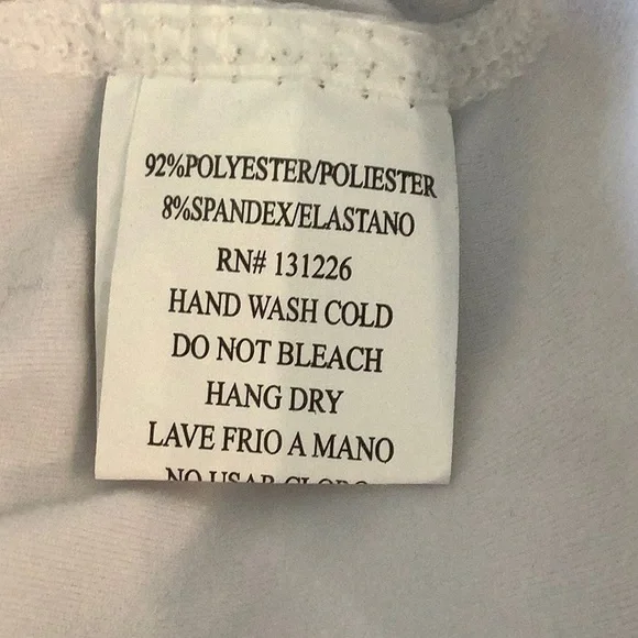 Super soft White Capri Leggings - Picture 7 of 7